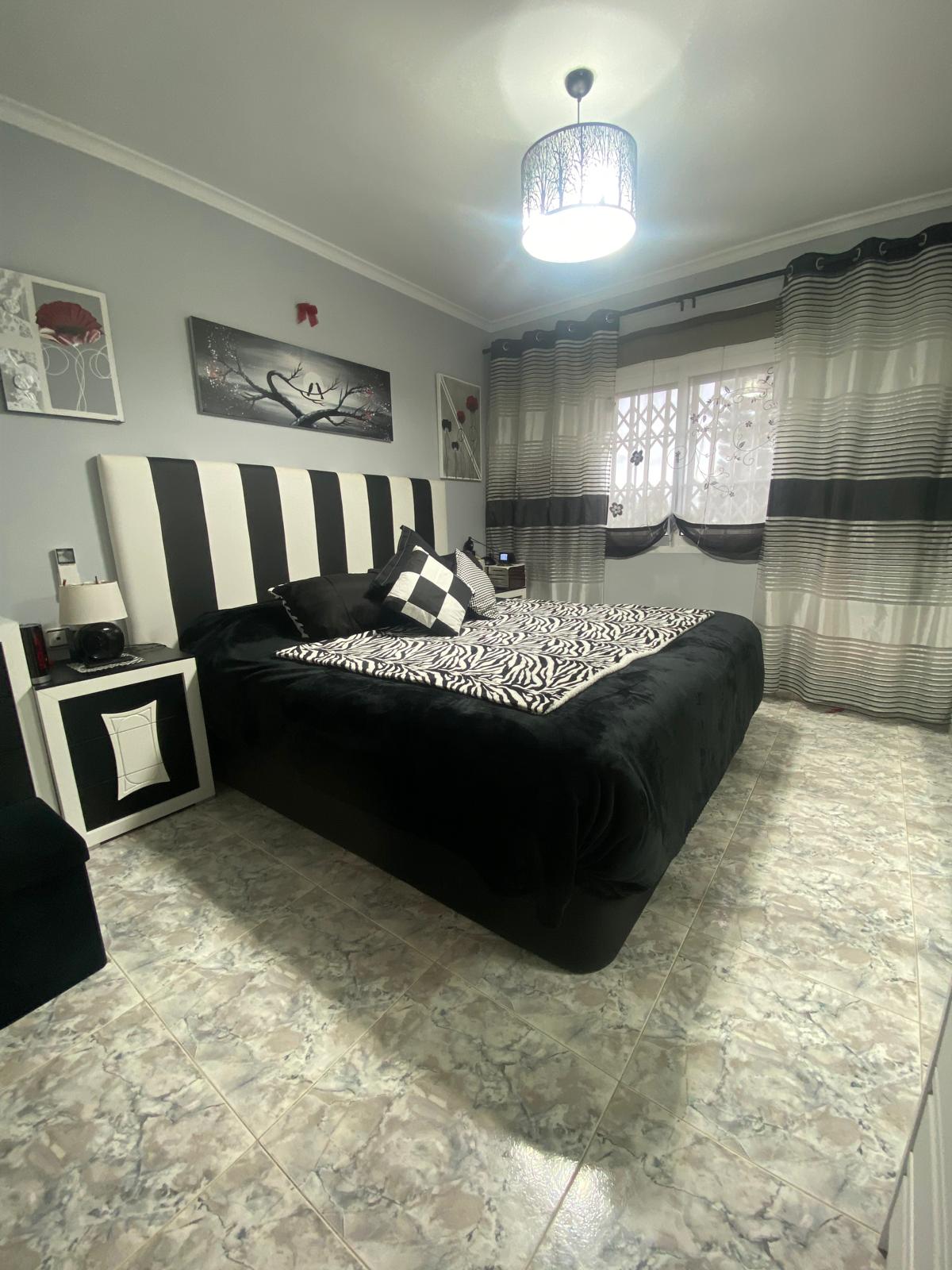 Moradia com 4 quartos com piscina em Alicante, Espanha – Foto 30