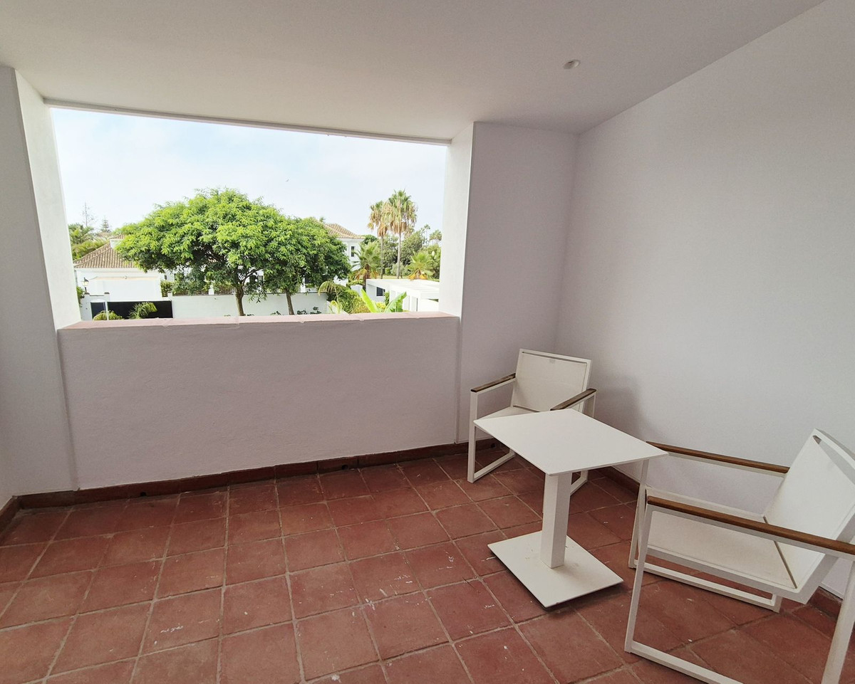 4 Bedroom Villa in San Pedro de Alcántara - Photo 47