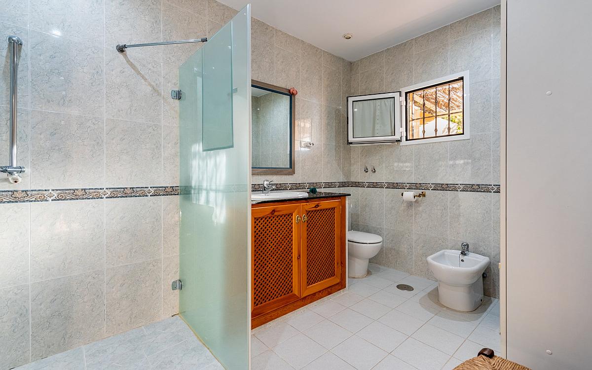 4 Bedroom Villa in Alhaurín de la Torre - Photo 14