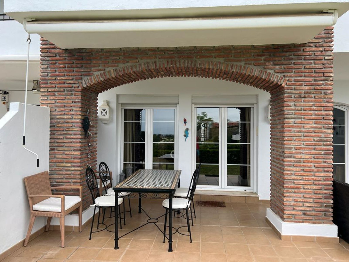 3 Bedroom Apartment in Benahavís - Photo 30