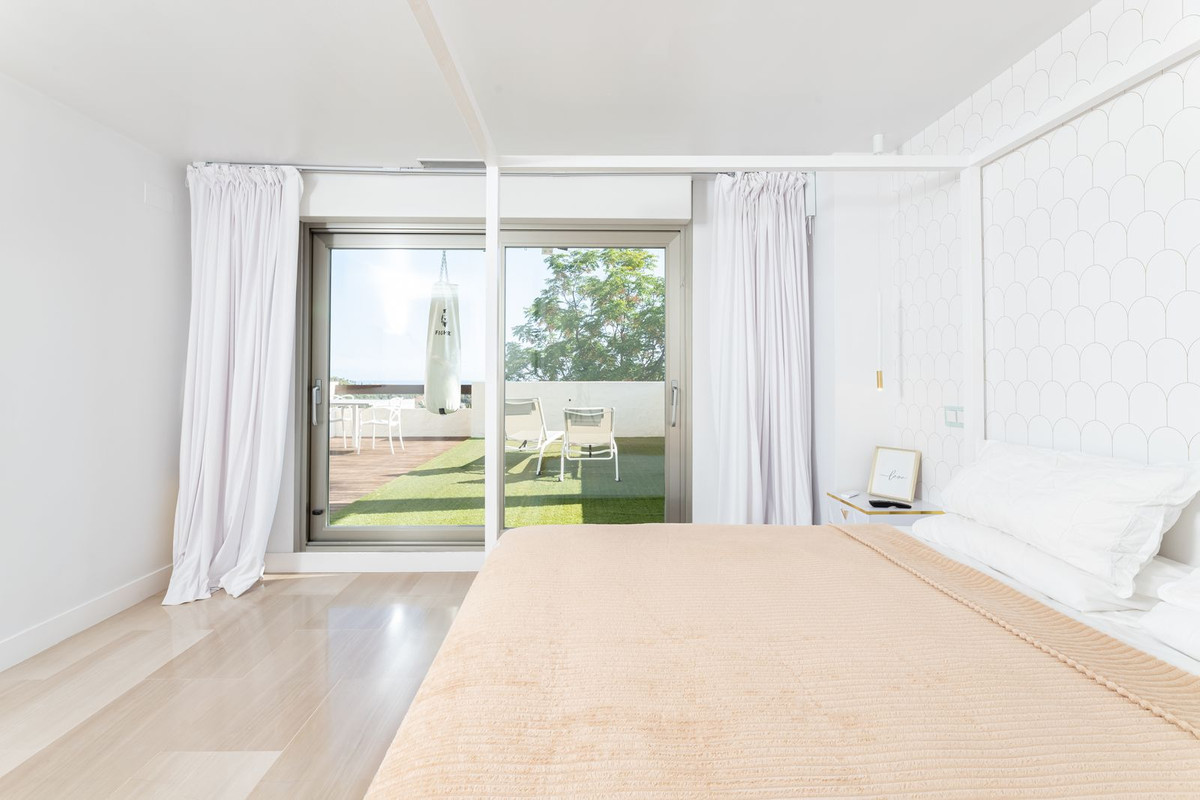 2 Bedroom Apartment in Benahavís - Foto 16