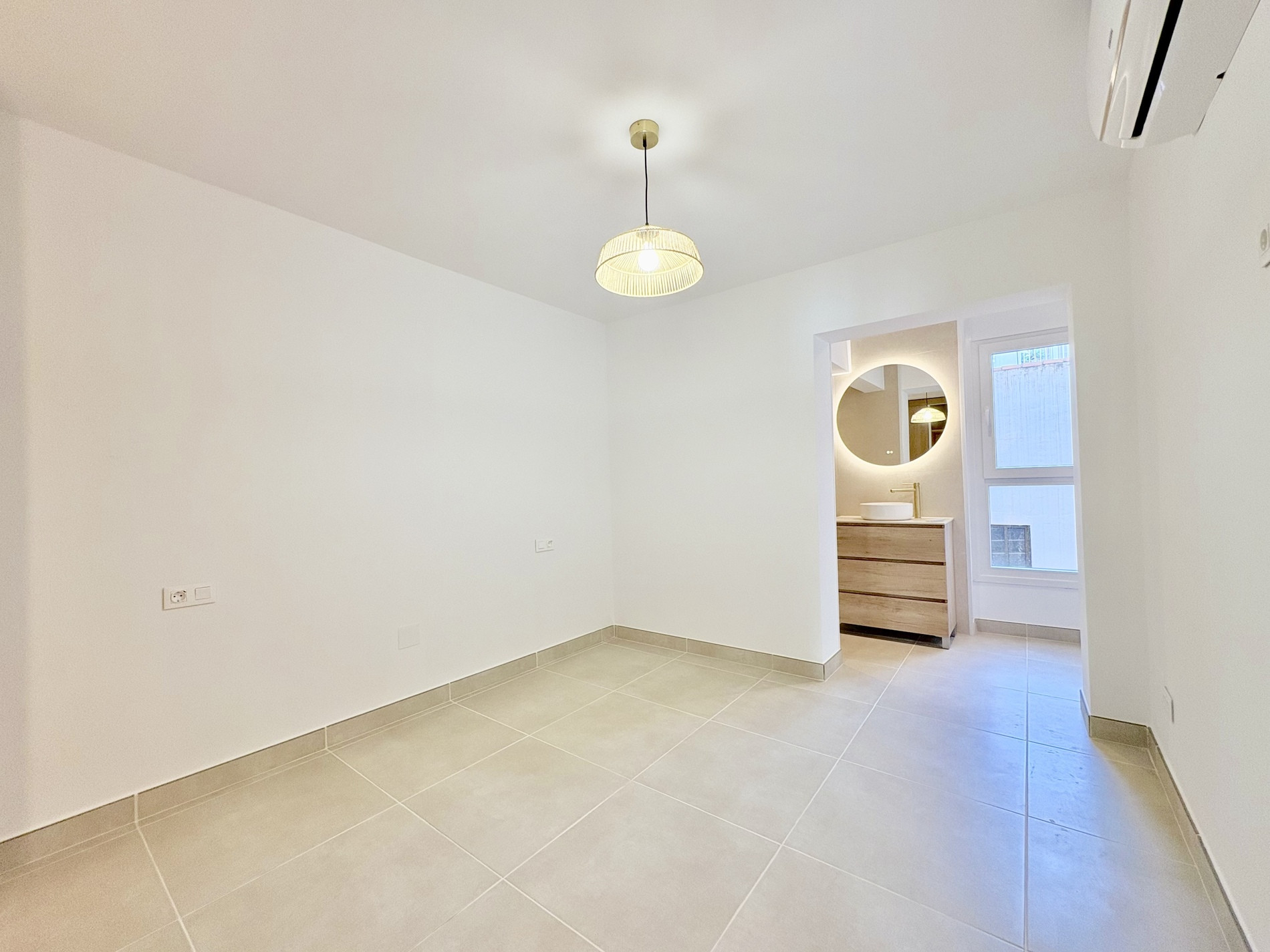 2 Bedroom Apartment in Fuengirola - Photo 17