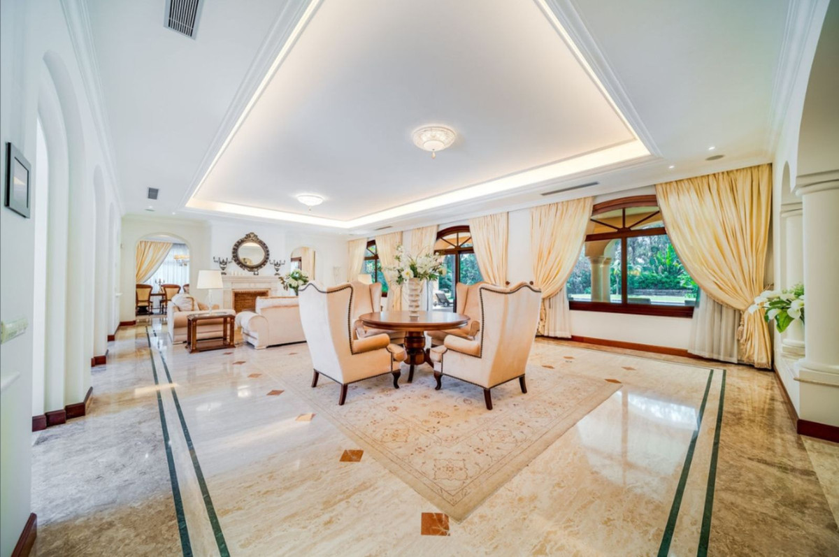 8 Bedroom Villa in San Pedro de Alcántara - Foto 4