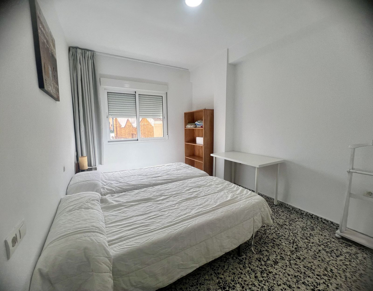 3 Bedroom Apartment in Málaga - Photo 7