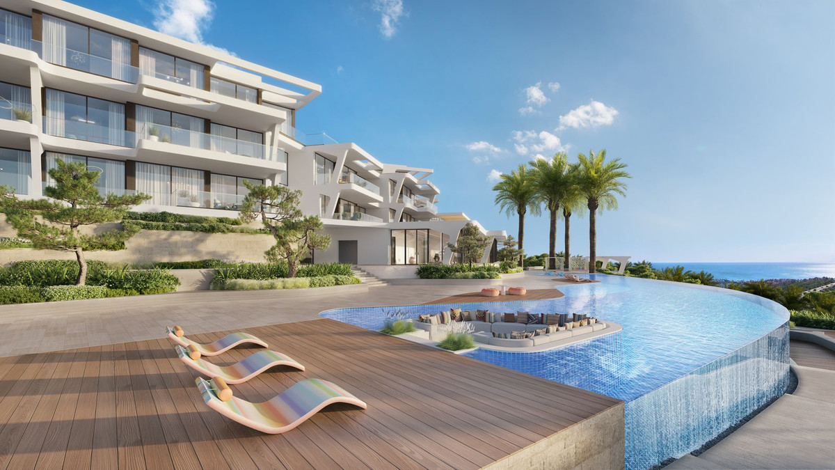 4 Bedroom Apartment in Estepona - Photo 6