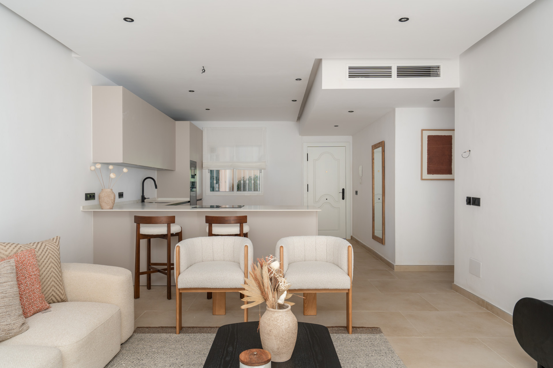 3 Bedroom Apartment in Marbella - Photo 9