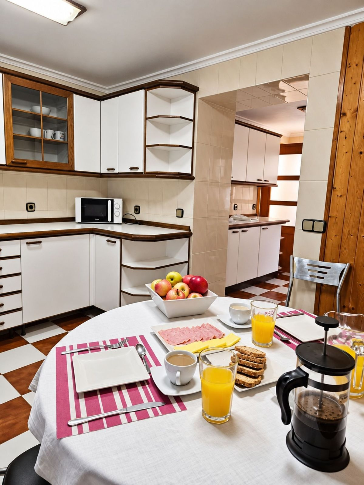 2 Bedroom Apartment in Torremolinos - Photo 12