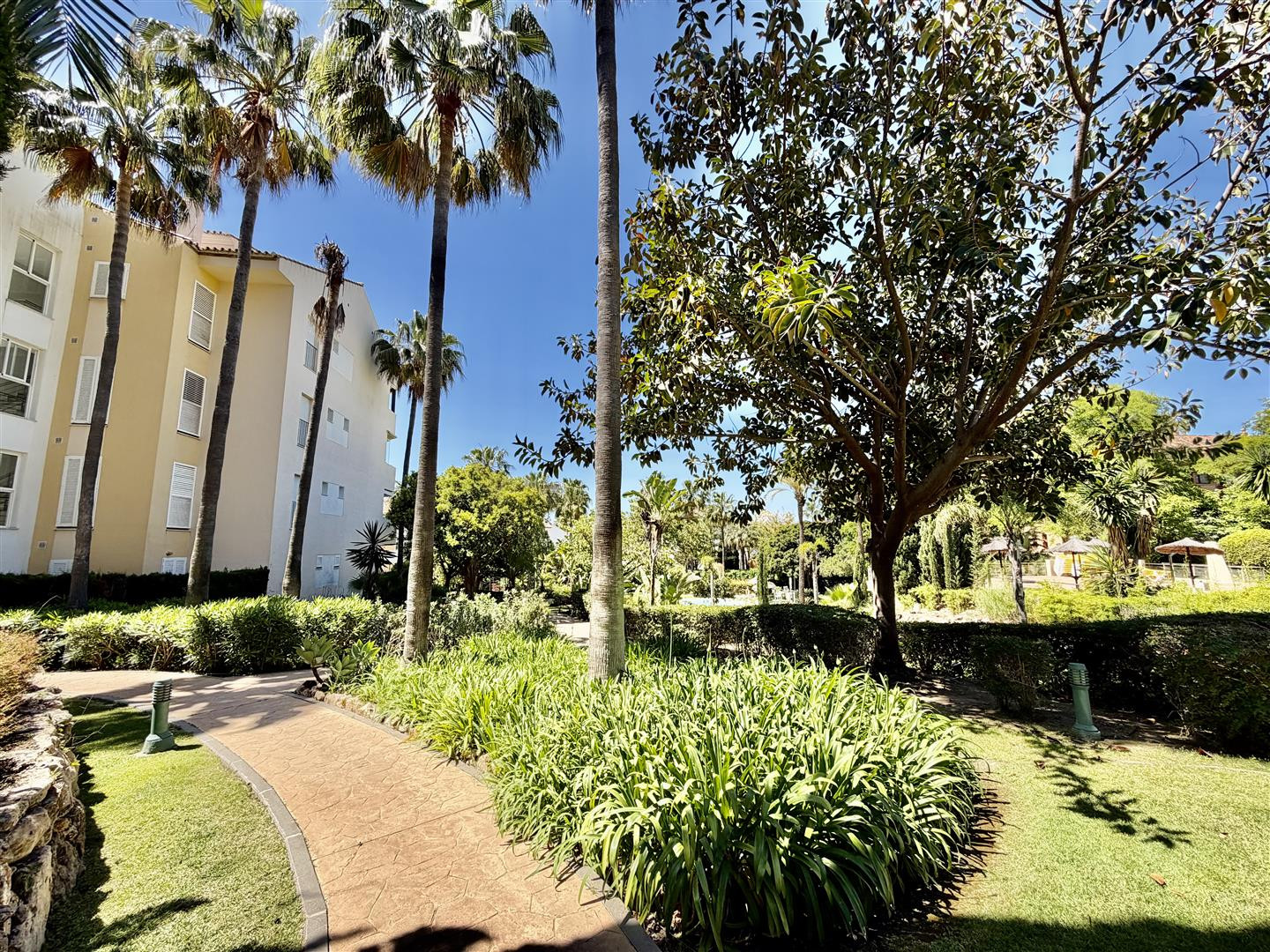 3 Bedroom Apartment in Marbella - Photo 23