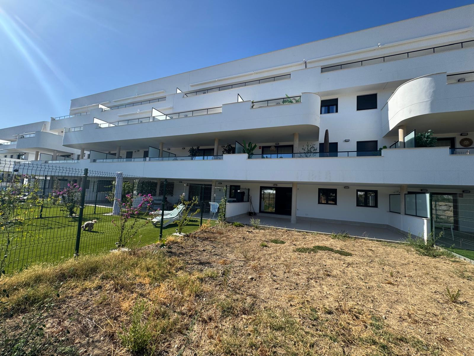 2 Bedroom Apartment in Estepona - Photo 17