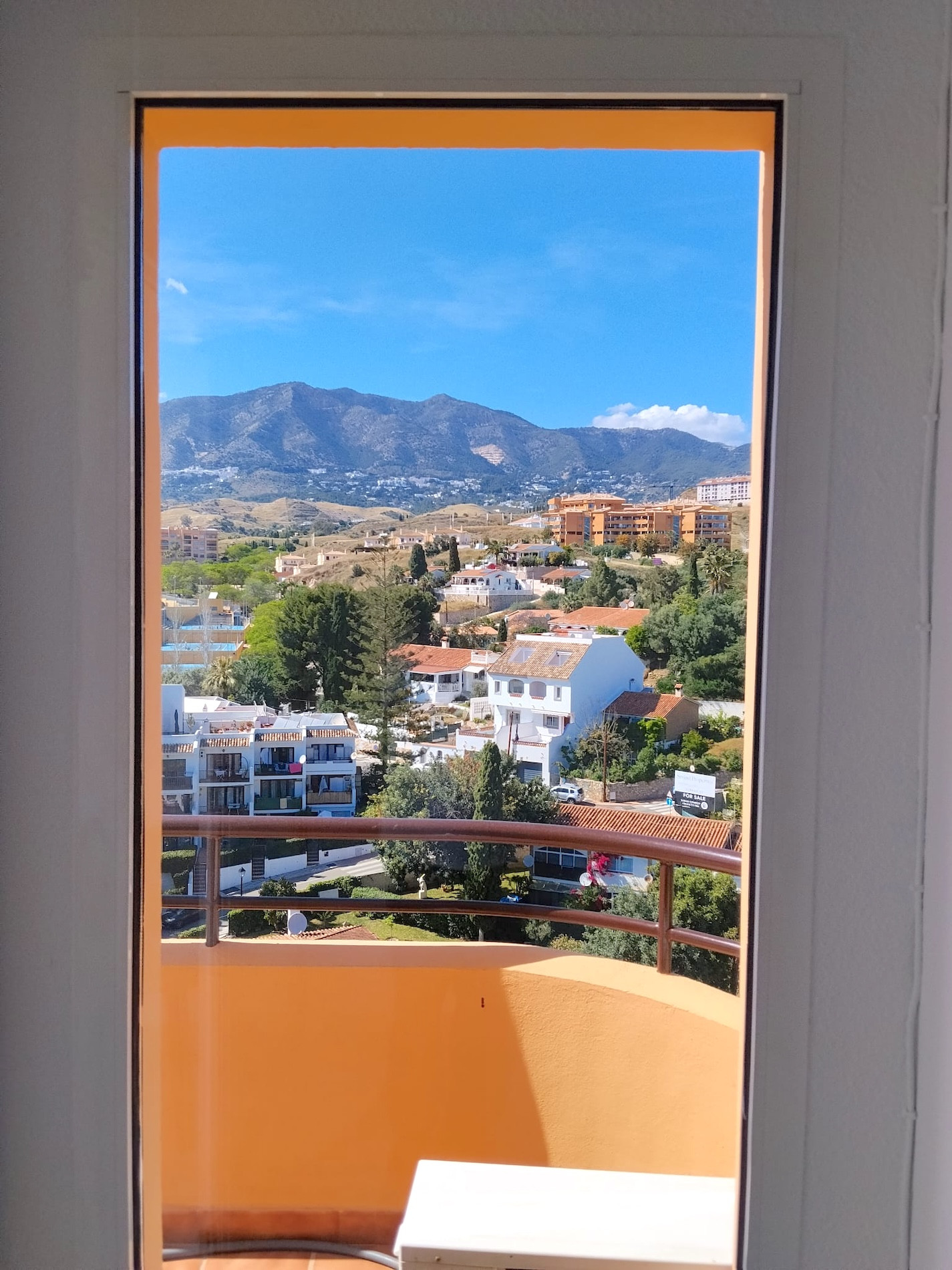 2 Bedroom Apartment in Fuengirola - Photo 25