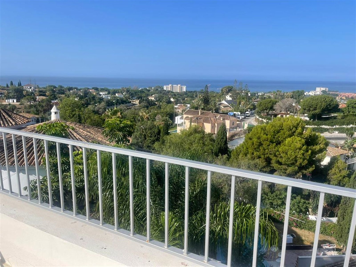 4 Bedroom Villa in Marbella - Photo 41