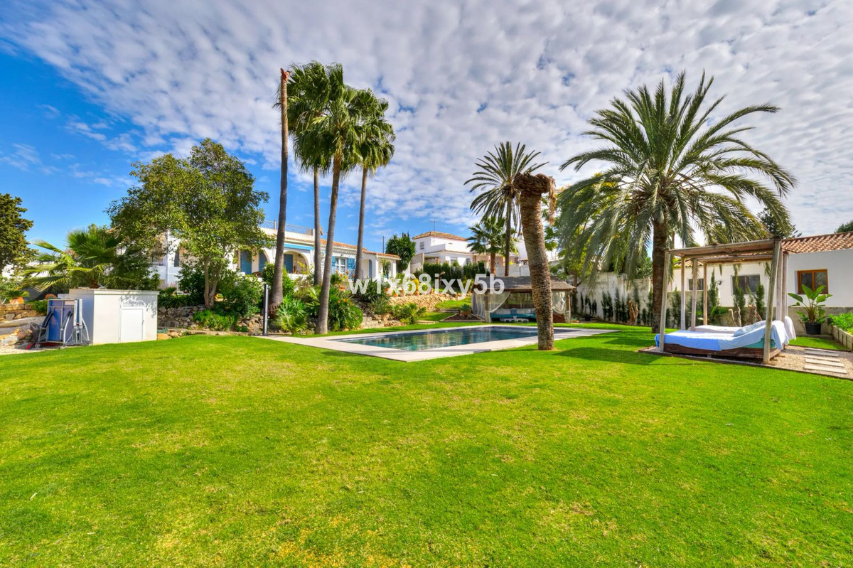 5 Bedroom Villa in San Pedro de Alcántara - Photo 39