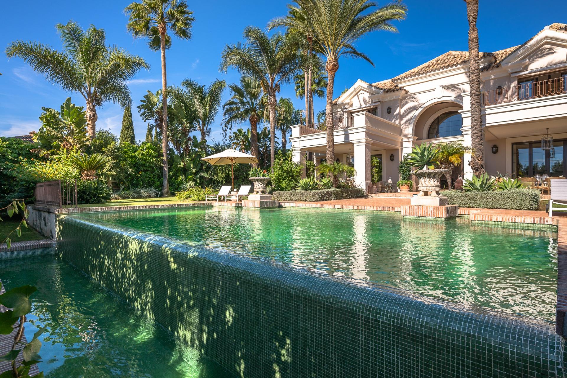 8 Bedroom Villa in San Pedro de Alcántara - Photo 6