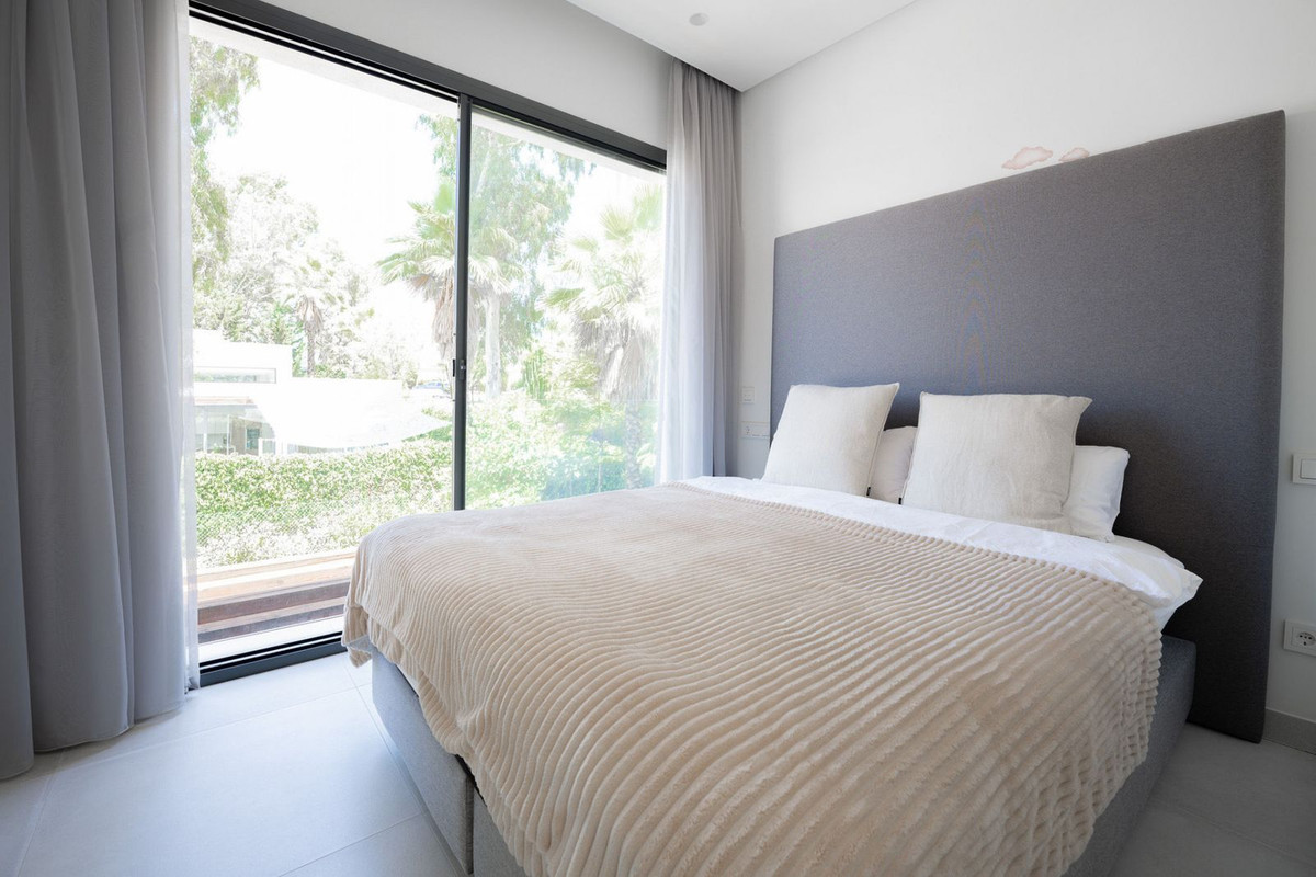 4 Bedroom Villa in Estepona - Foto 22