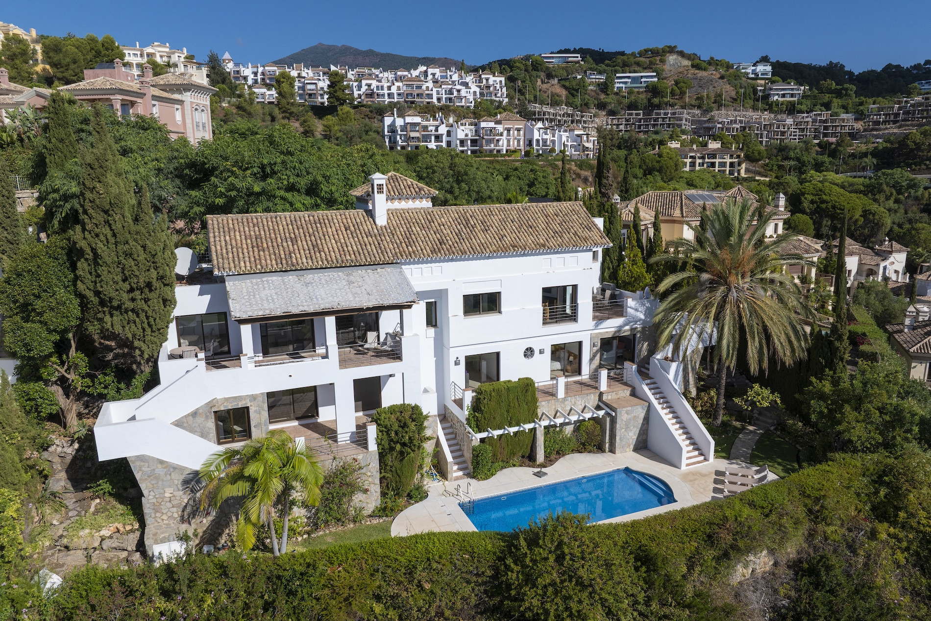 6 Bedroom Villa in Benahavís - Фото 4