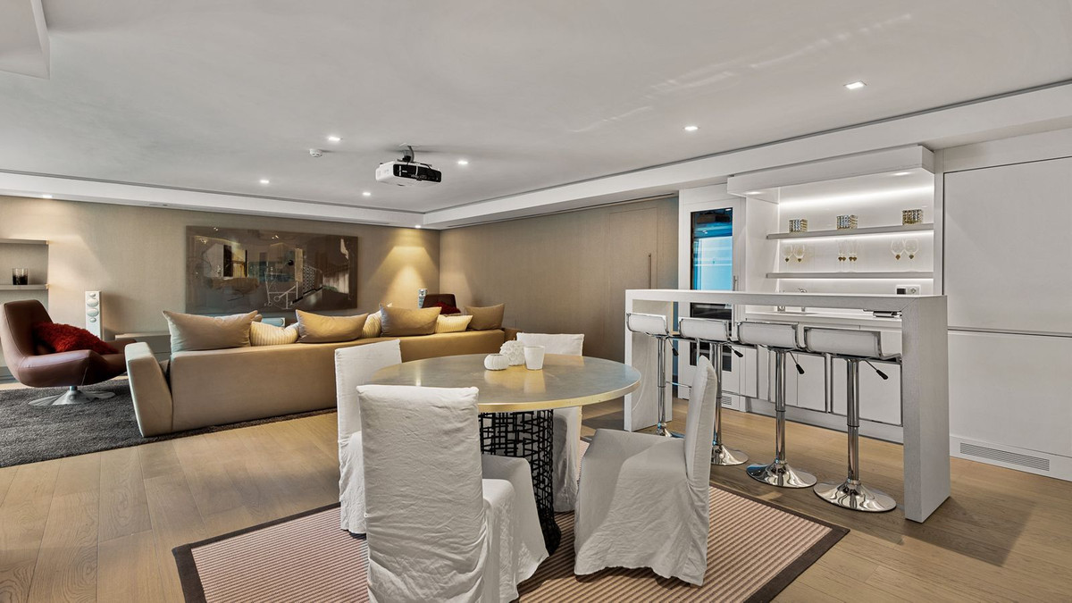 4 Bedroom Villa in Marbella - Photo 28