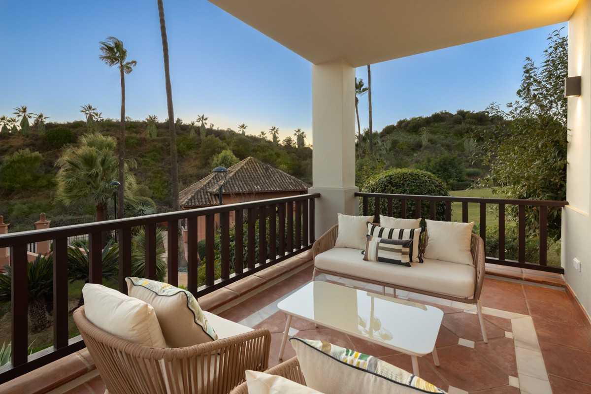 5 Bedroom Townhouse in Marbella - Photo 4