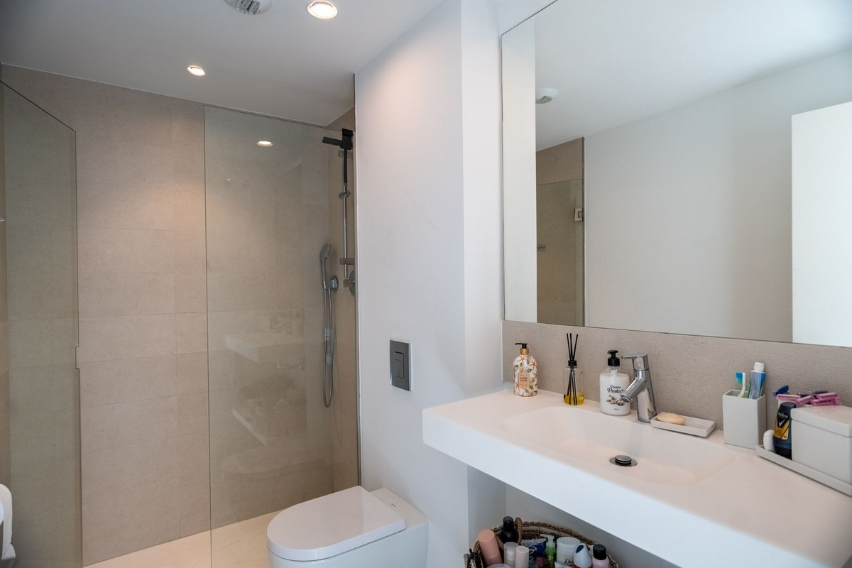 3 Bedroom Penthouse in Fuengirola - Photo 27