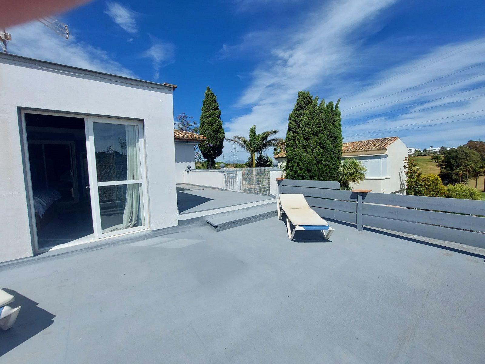 5 Bedroom Villa in Estepona - Photo 3