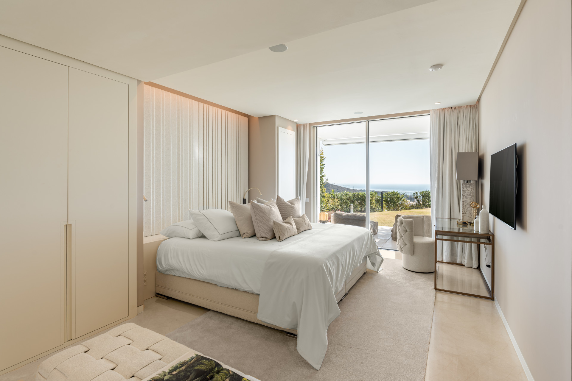 3 Bedroom Apartment in Marbella - Photo 6