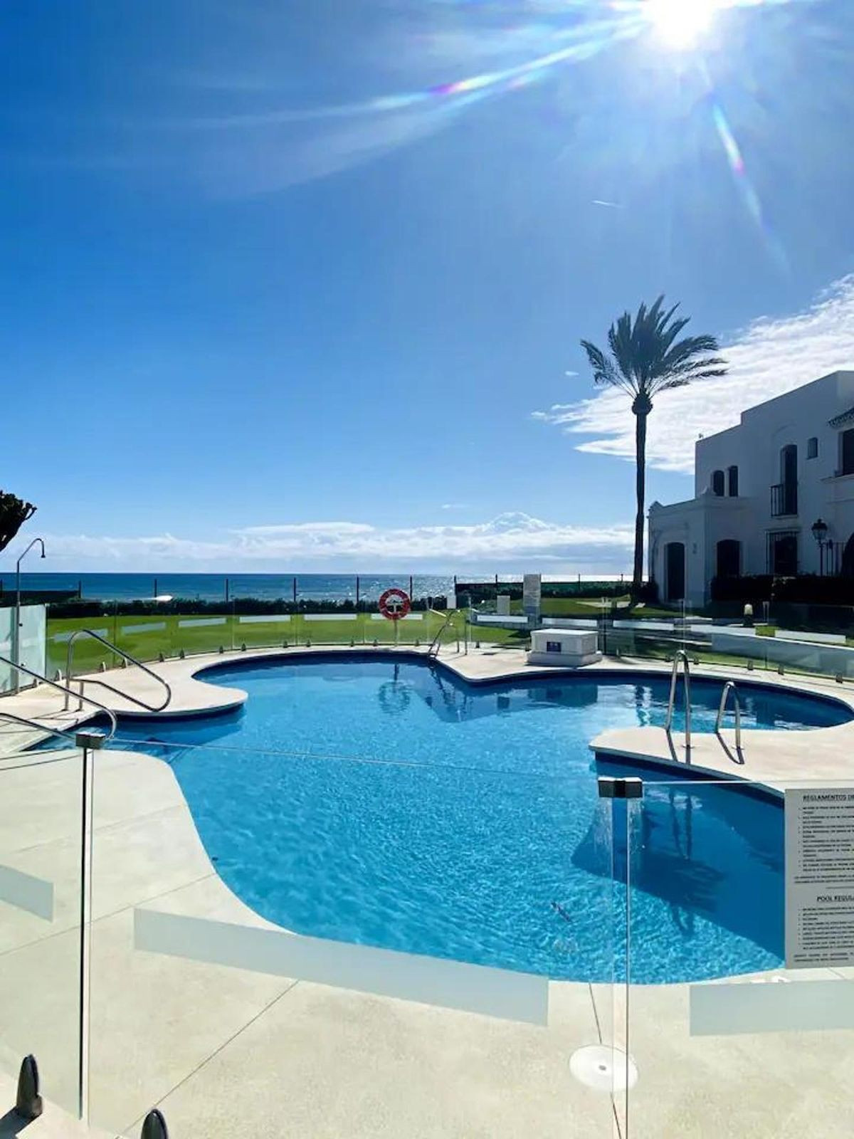 2 Bedroom Apartment in Estepona - Photo 17