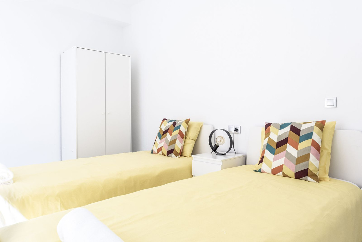 2 Bedroom Apartment in Sotogrande - Photo 5