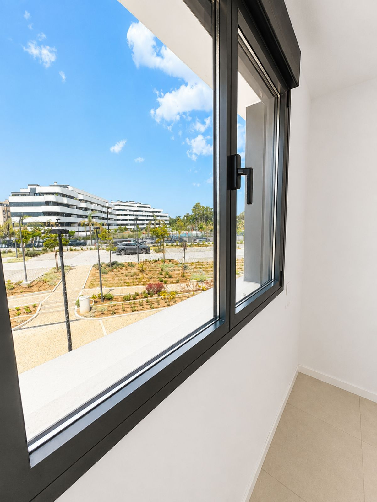2 Bedroom Apartment in Torremolinos - Photo 19