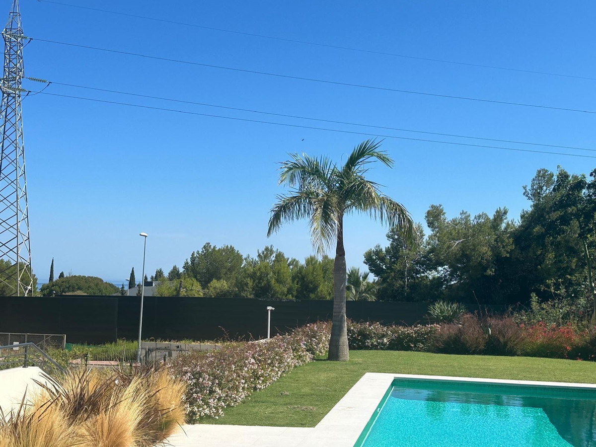 1,165 m² Plot in Marbella - Photo 3