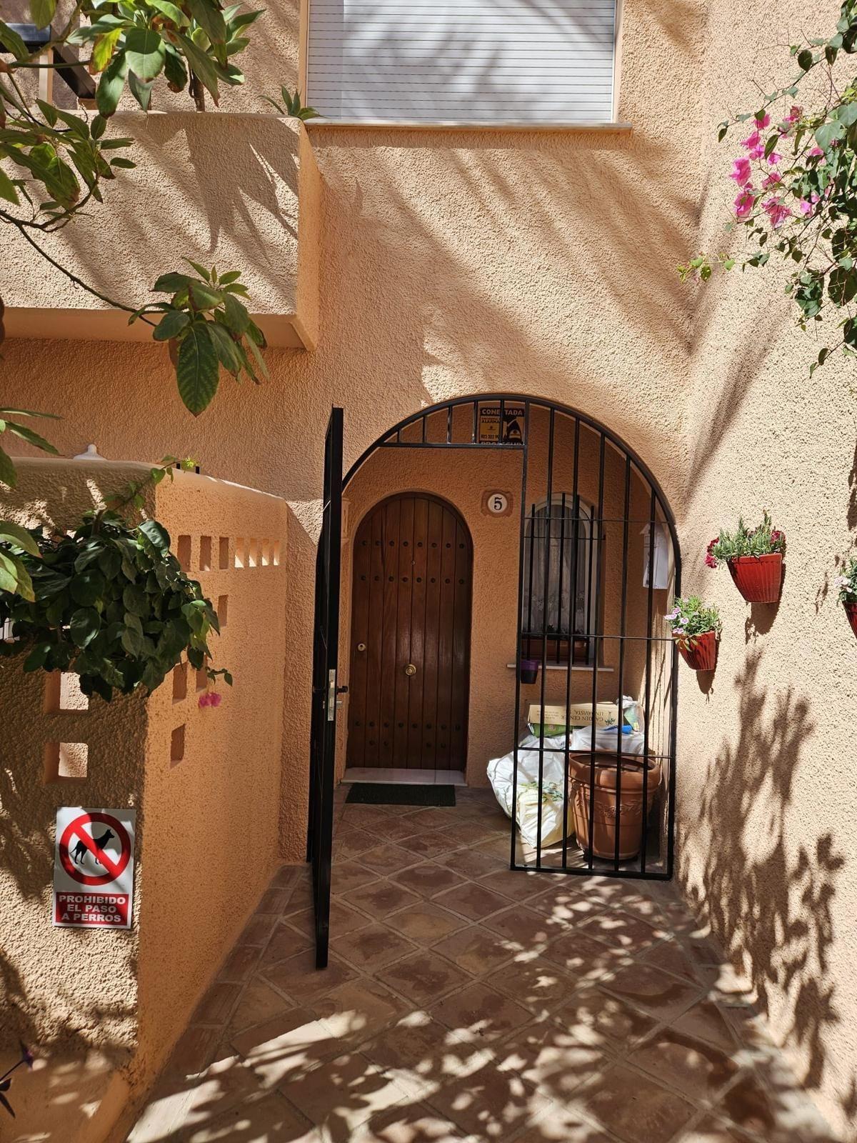 3 Bedroom Townhouse in Marbella - Photo 10