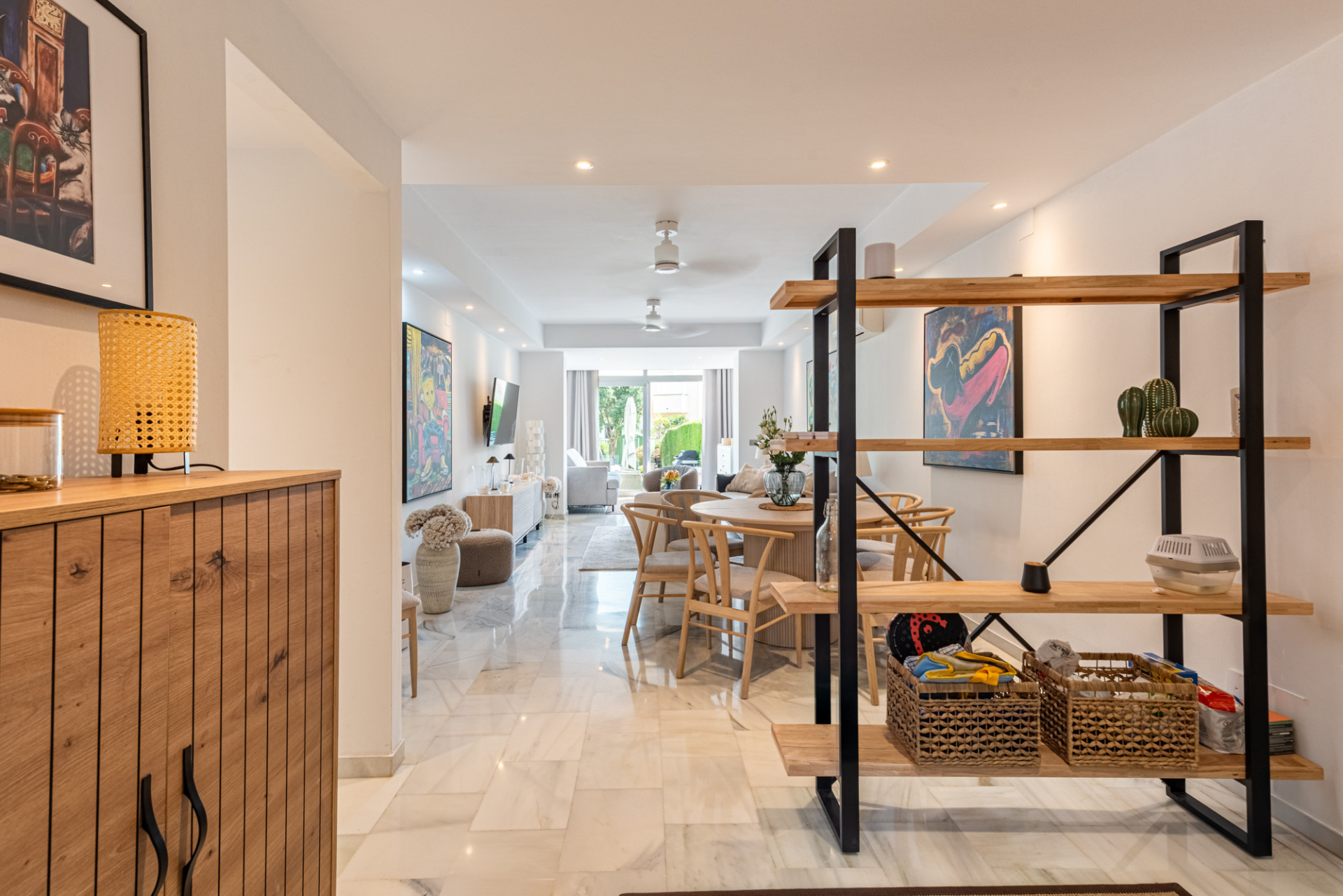 2 Bedroom Apartment in Estepona - Photo 11
