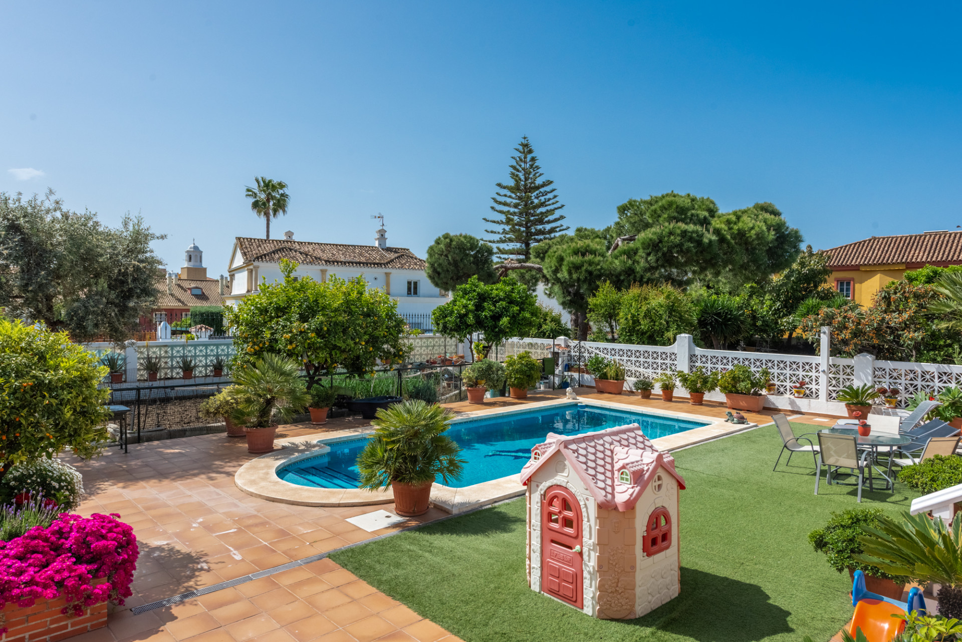 6 Bedroom Villa in San Pedro de Alcántara - Photo 28
