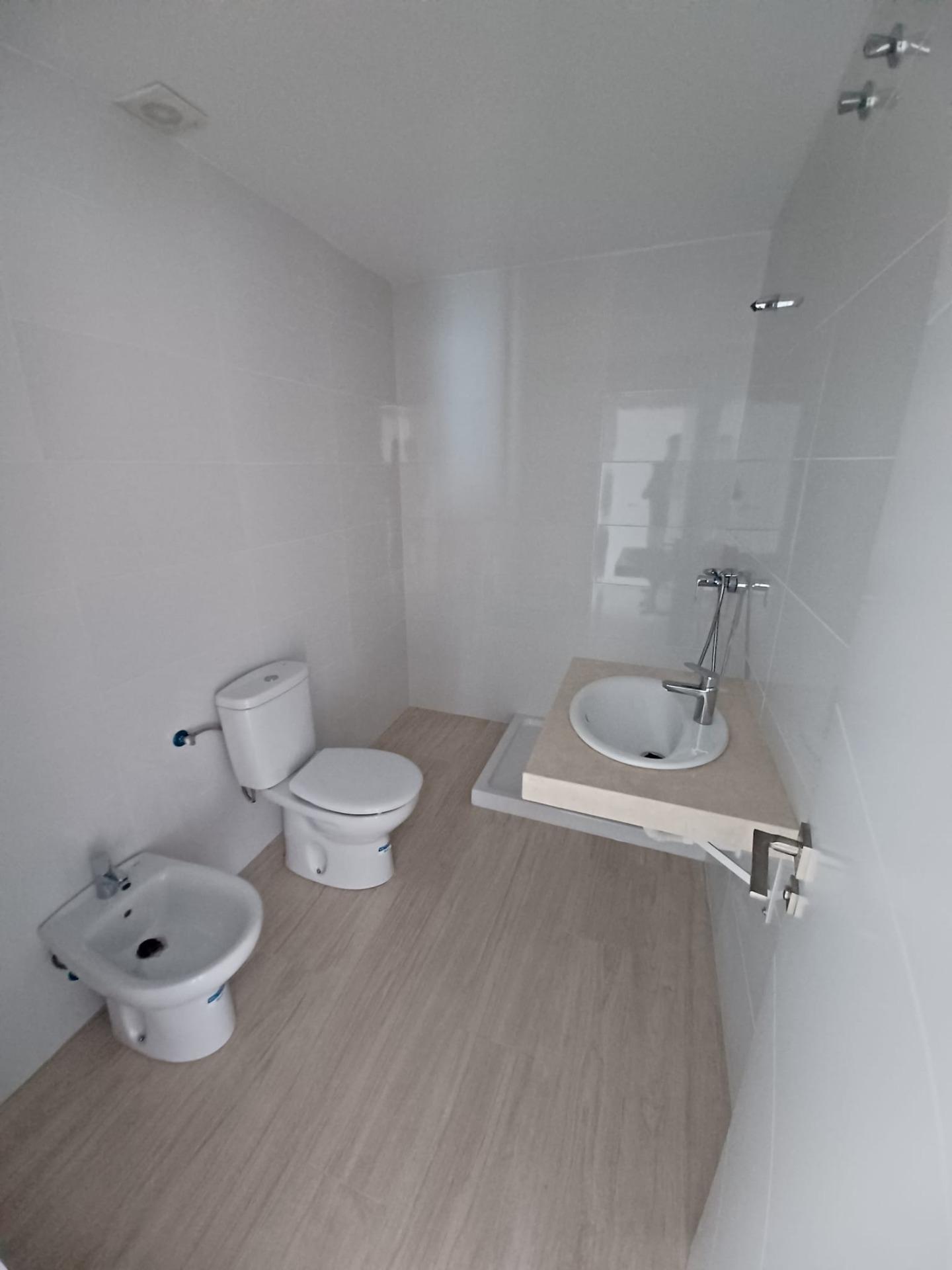 2 Bedroom Apartment in Fuengirola - Photo 7