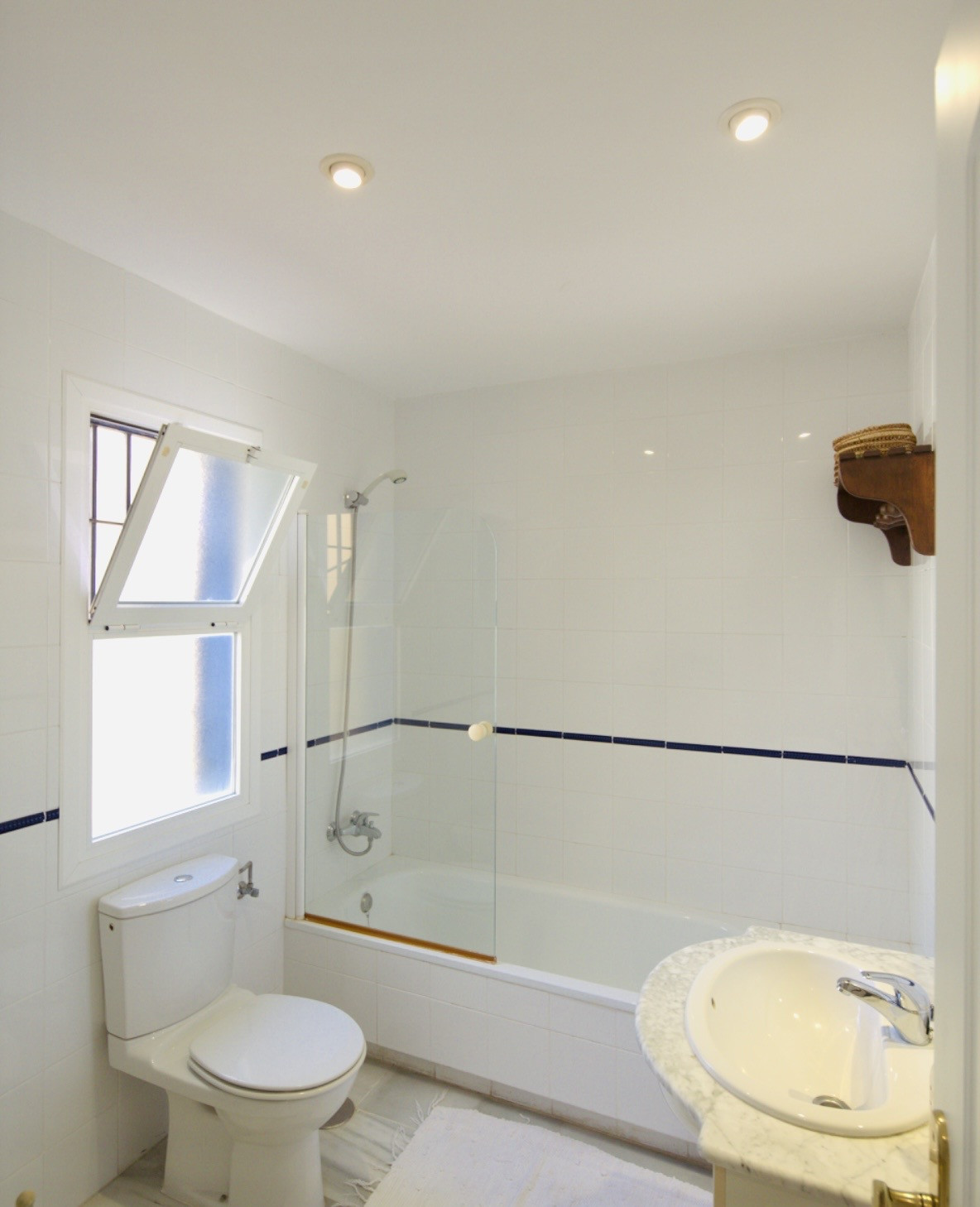 3 Bedroom Villa in Marbella - Photo 22