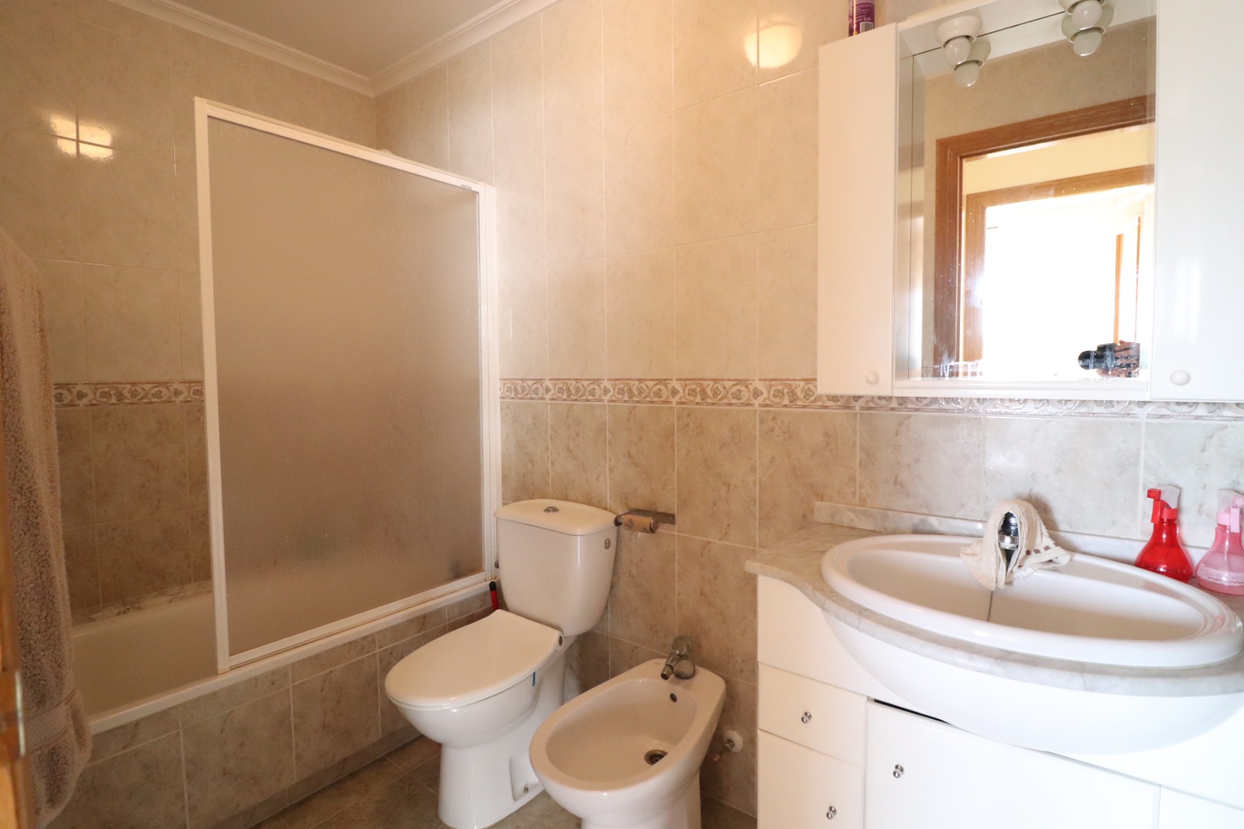 Apartamento com 2 quartos com piscina em Alicante, Espanha – Foto 8