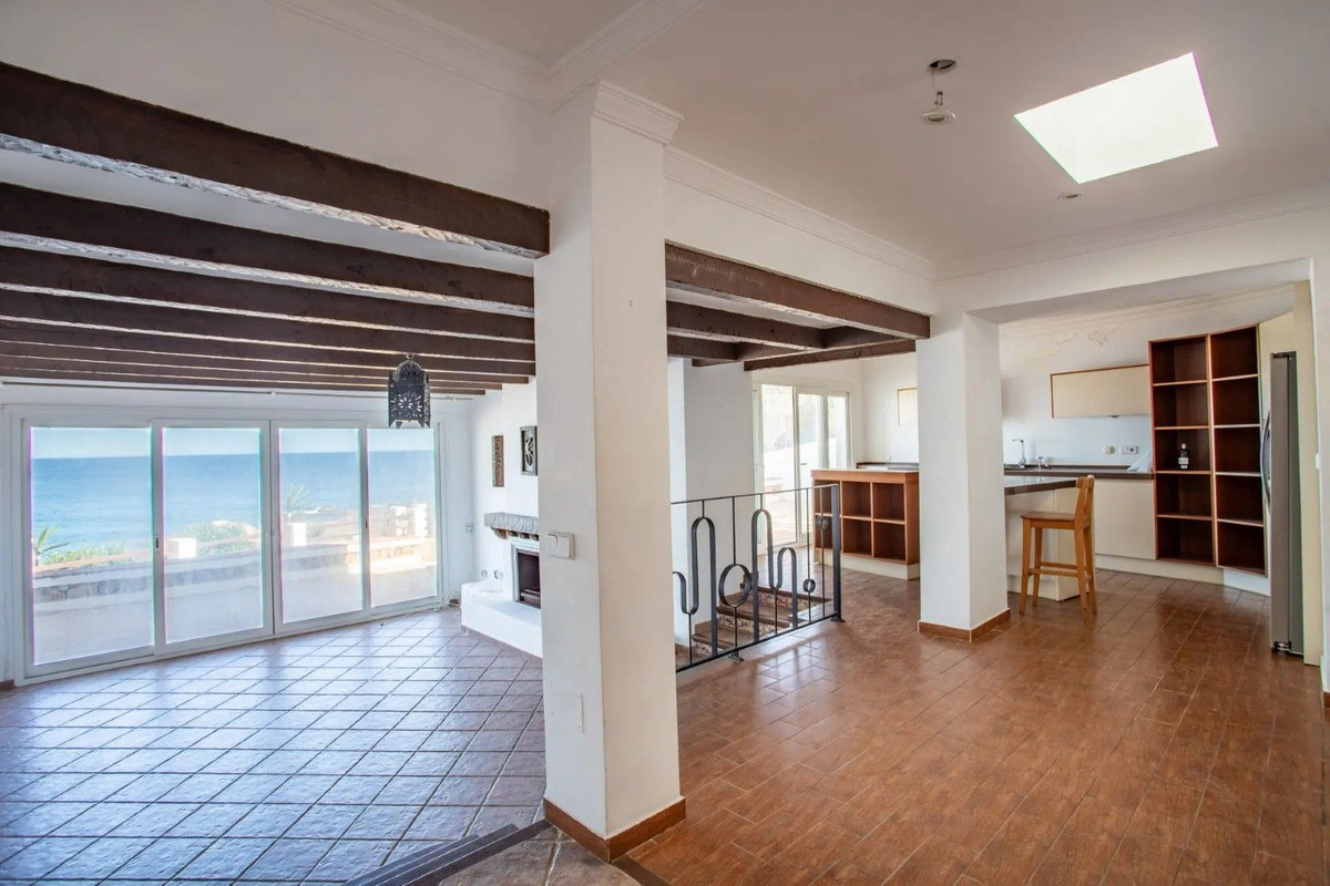 3 Bedroom Villa in Manilva - Photo 27