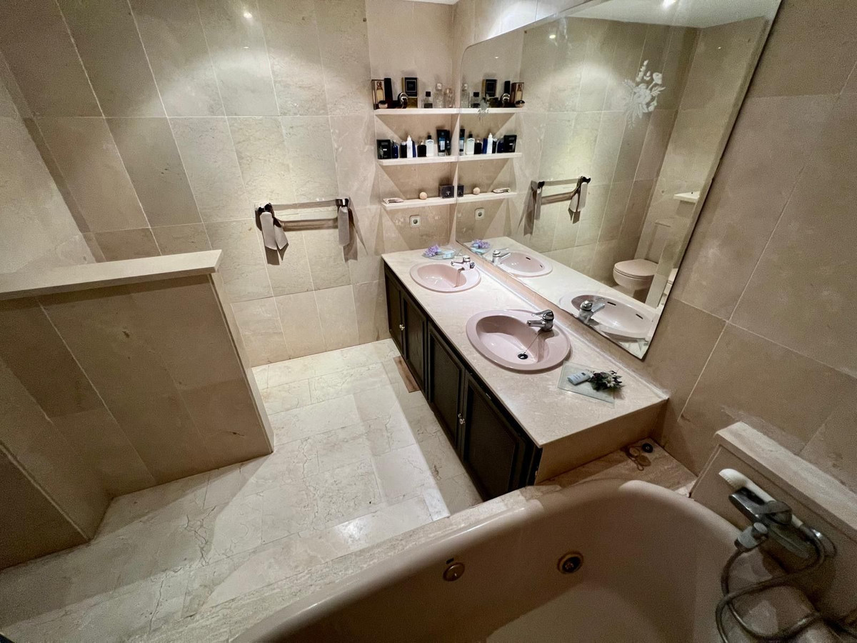 4 Bedroom Villa in Benahavís - Foto 11