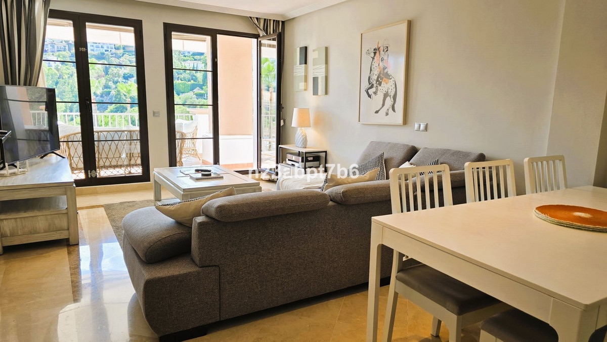 3 Bedroom Apartment in Benahavís - Foto 2