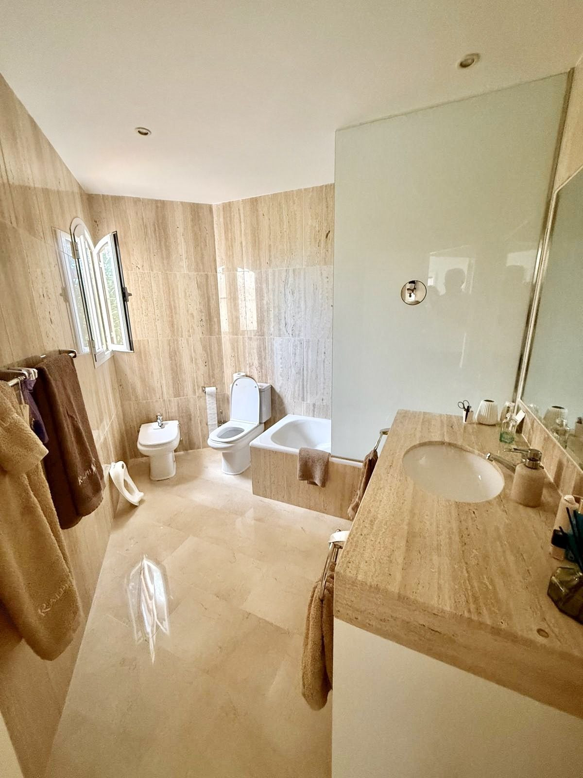 3 Bedroom Apartment in Marbella - Photo 7