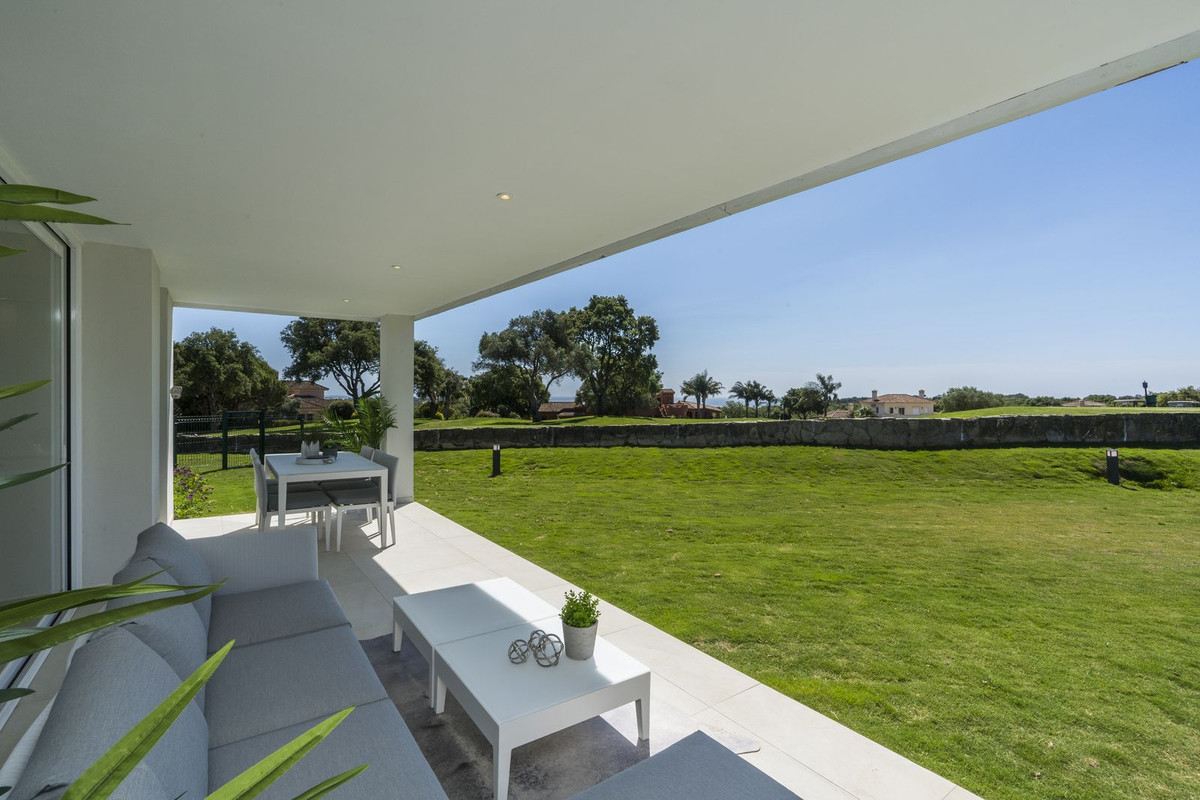 2 Bedroom Apartment in San Roque - Photo 8