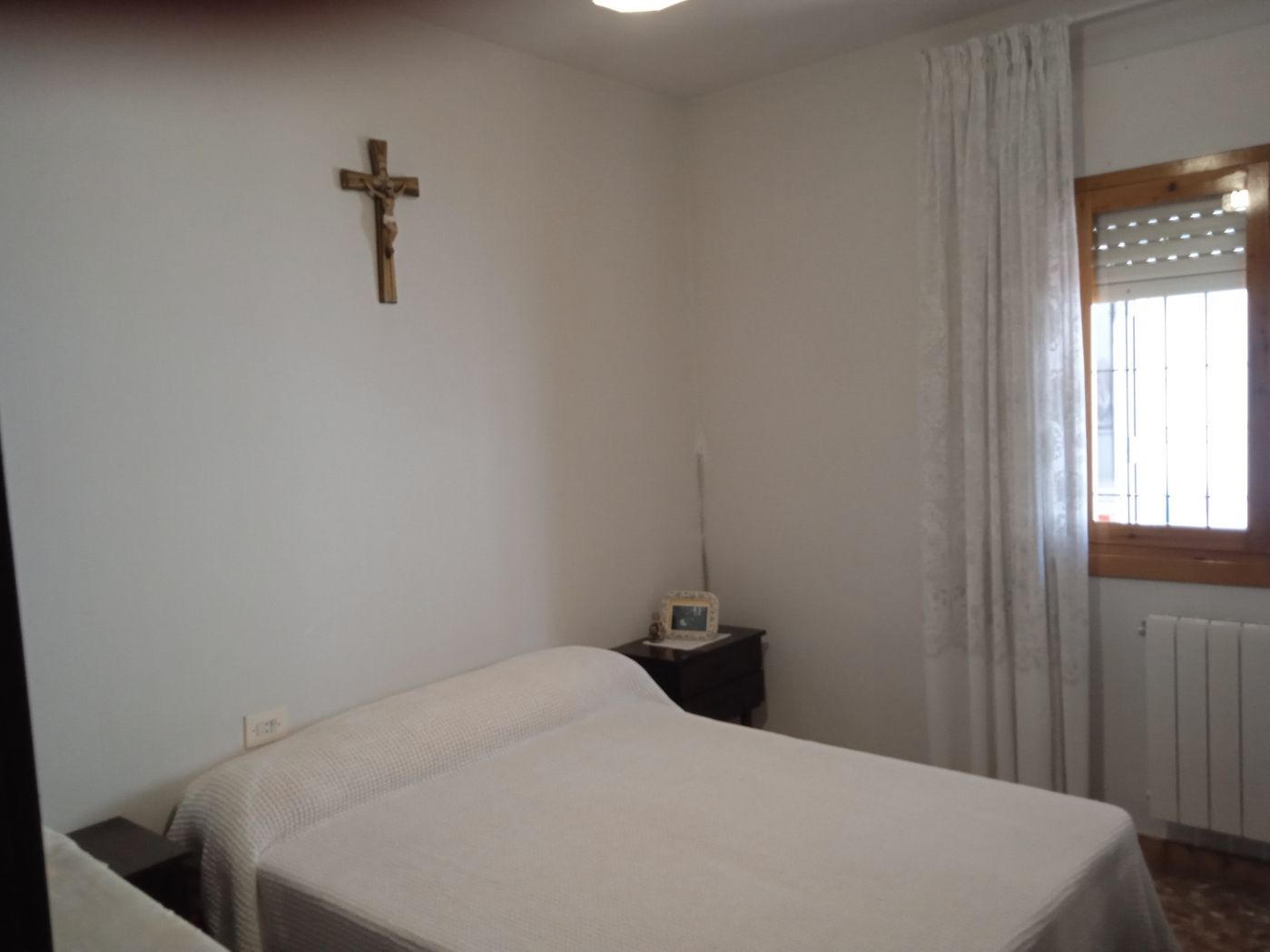 Chalet de 4 dormitorios en Granada – Foto 11