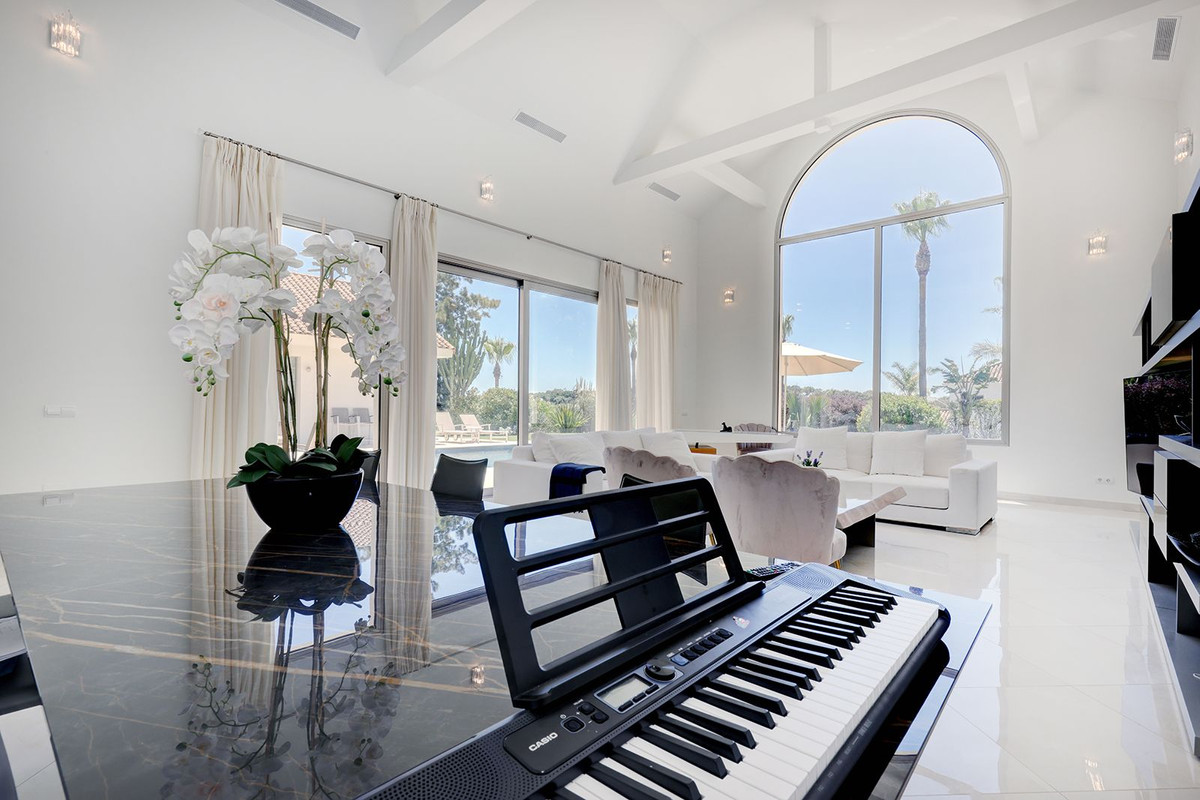 5 Bedroom Villa in Sotogrande - Photo 12