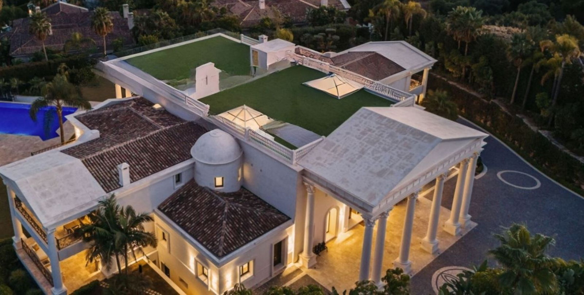 10 Bedroom Villa in Marbella - Photo 4