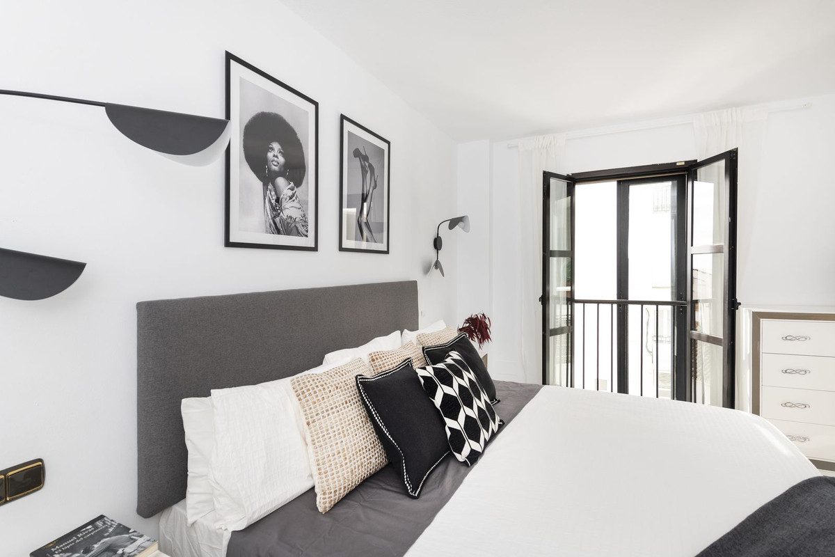 2 Bedroom Apartment in Marbella