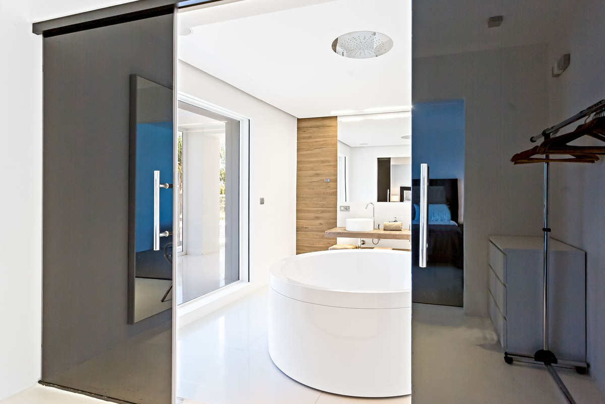 7 Bedroom Villa in Marbella - Photo 35