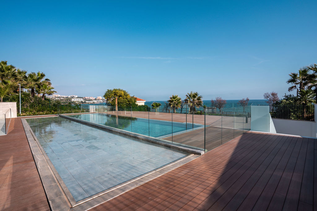 4 Bedroom Penthouse in Estepona - Photo 28