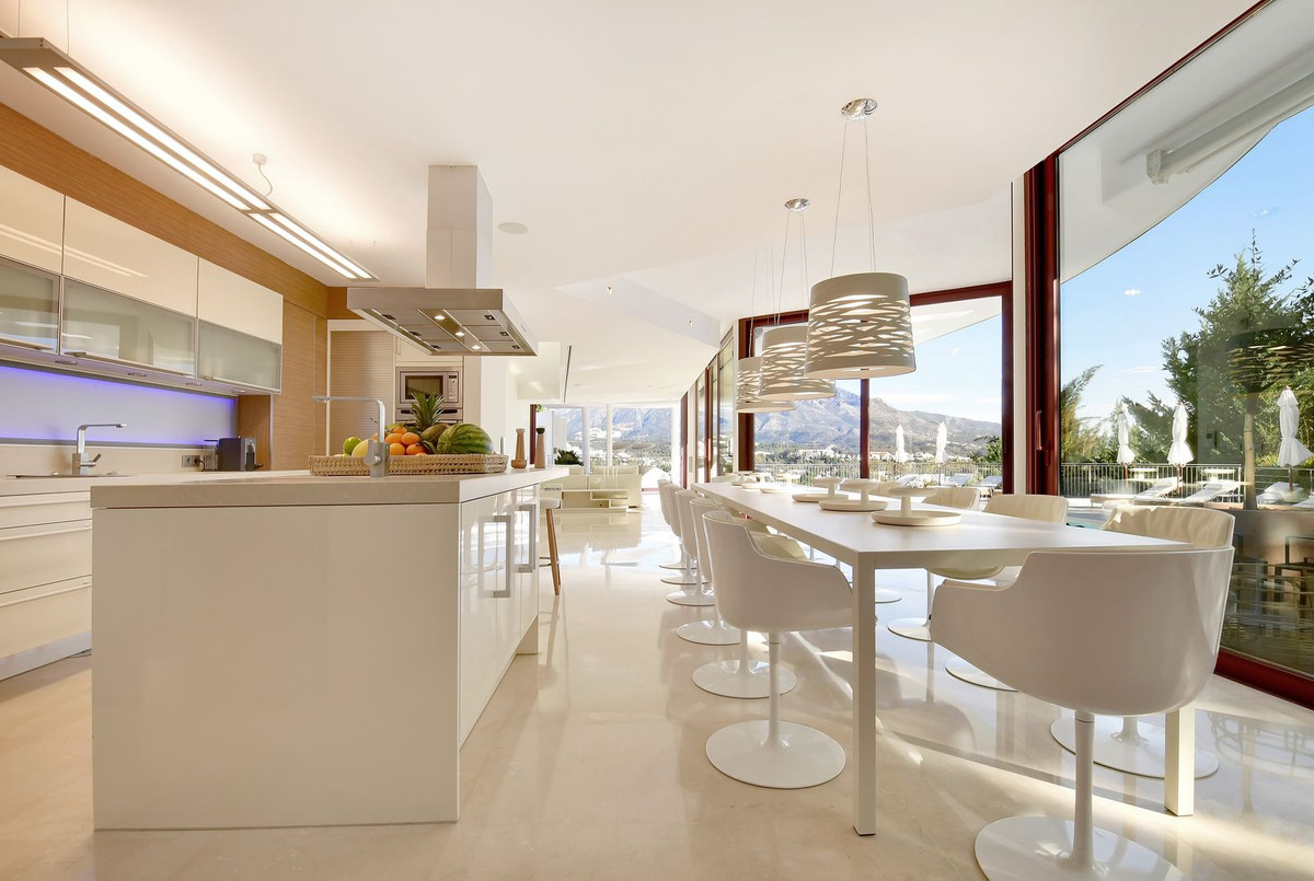 7 Bedroom Villa in Marbella - Photo 13