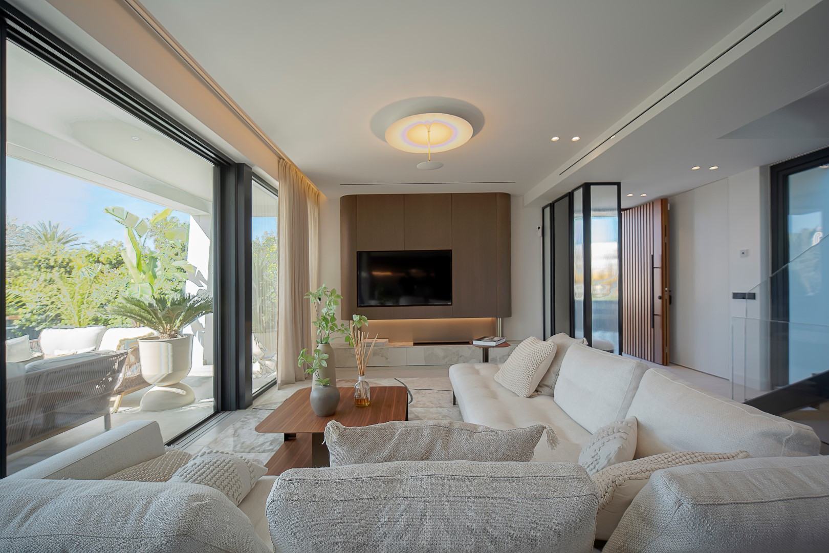 4 Bedroom Villa in Marbella - Photo 8
