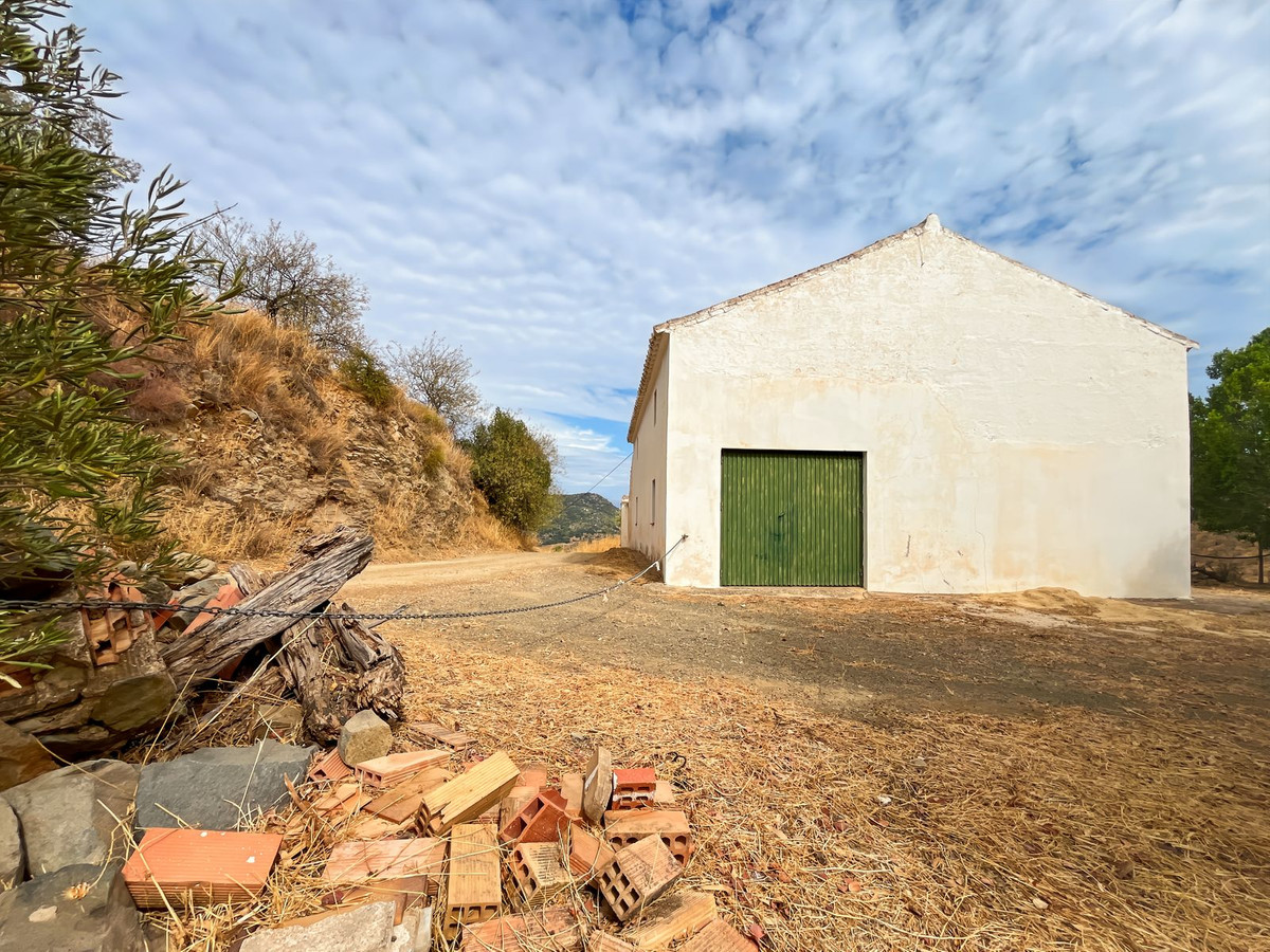 5 Bedroom Country house in Málaga - Photo 15