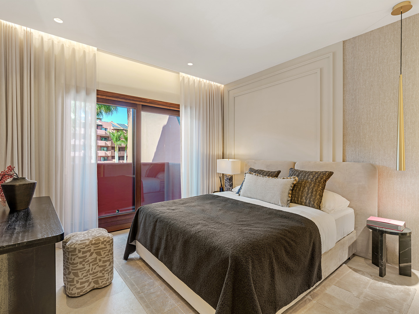 3 Bedroom Penthouse in Estepona - Photo 12
