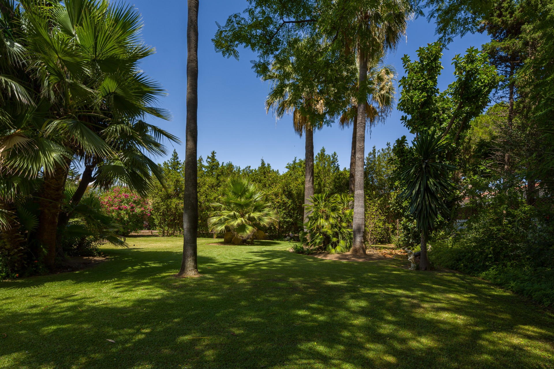6 Bedroom Villa in San Pedro de Alcántara - Photo 28